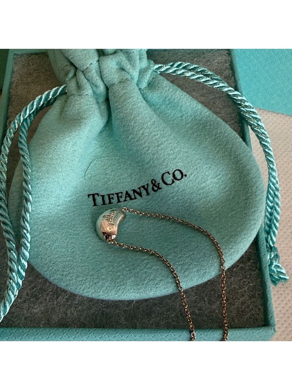 TIFFANY & CO ELSA PERETTI BEAN PENDANT DUST BAG, BOX AND GIFT BAG - Picture 6 of 16